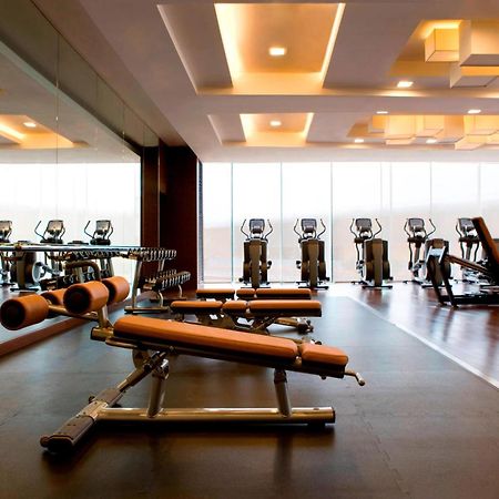 Hong Kong SkyCity Marriott Hotel Fasiliteter bilde The gym at the hotel