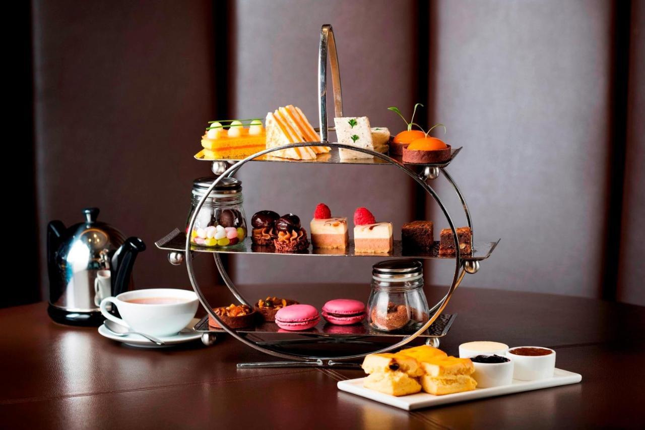 Hong Kong SkyCity Marriott Hotel Eksteriør bilde Afternoon tea at the InterContinental Hotel, London