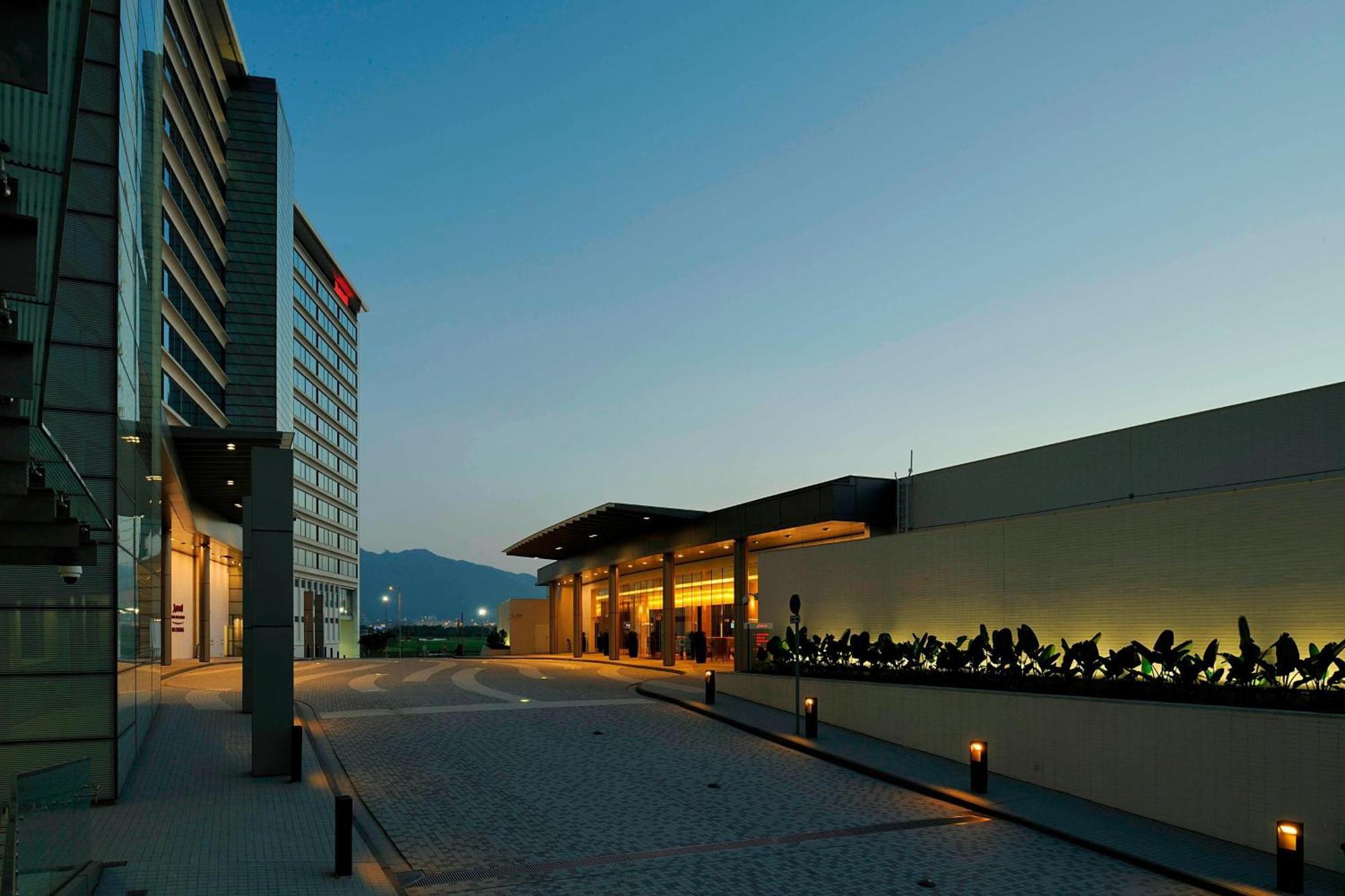 Hong Kong SkyCity Marriott Hotel Eksteriør bilde Hilton Athens