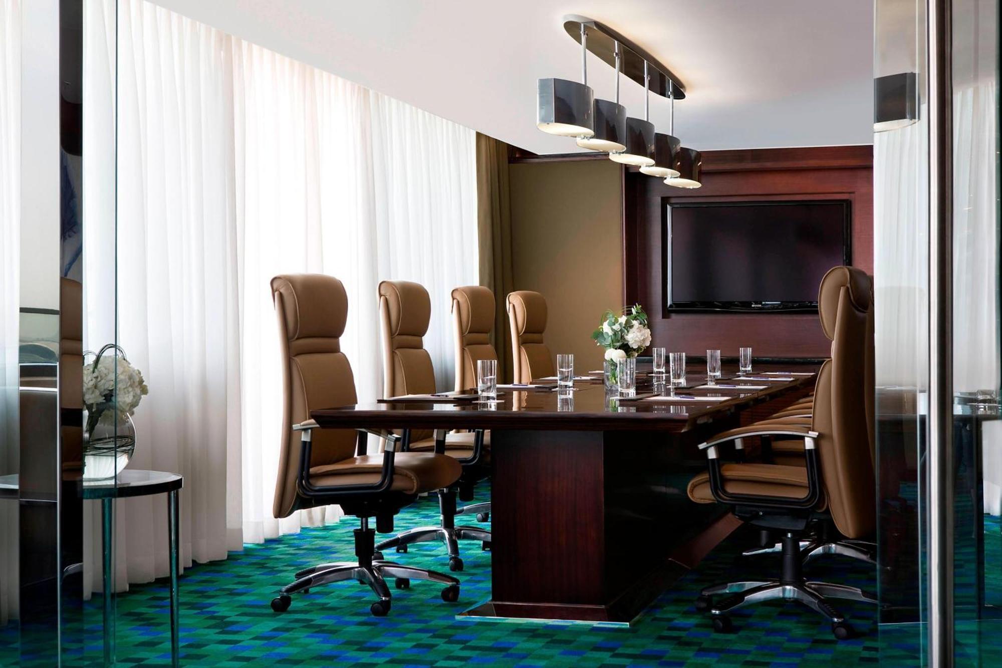 Hong Kong SkyCity Marriott Hotel Eksteriør bilde Boardroom