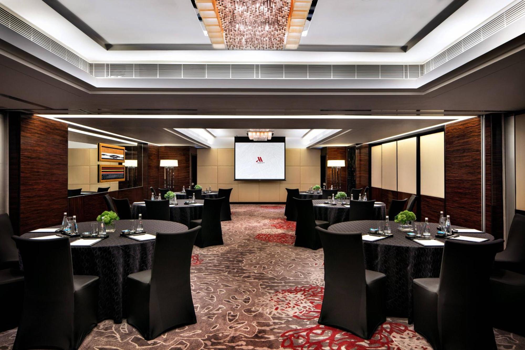 Hong Kong SkyCity Marriott Hotel Eksteriør bilde The meeting room