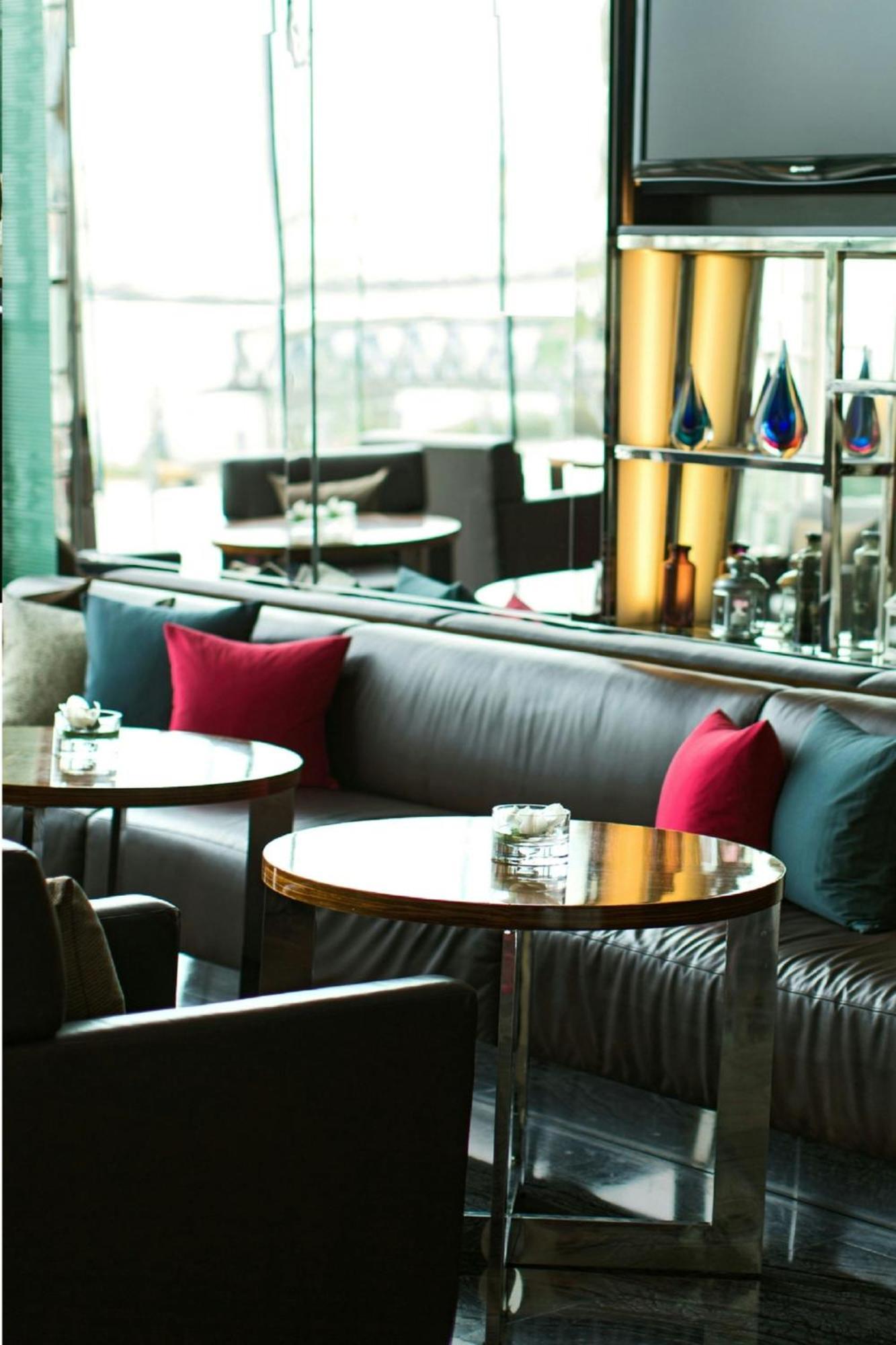 Hong Kong SkyCity Marriott Hotel Eksteriør bilde The lounge at the airport