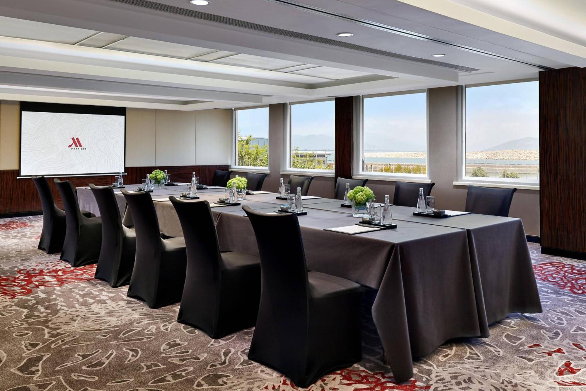 Hong Kong SkyCity Marriott Hotel Eksteriør bilde Meeting room